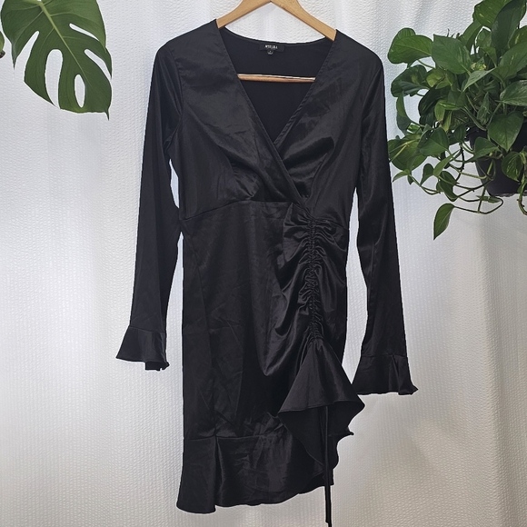 H&M Dresses & Skirts - Miss Lola Black Ruched Bell Sleeve Cocktail Dress Size L